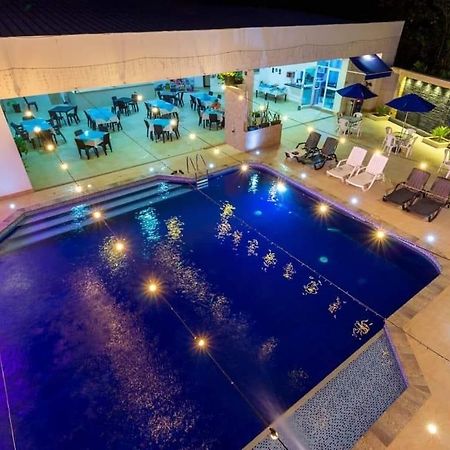 Hotel Deluxe Oasis De La Colina Girardot Exterior foto