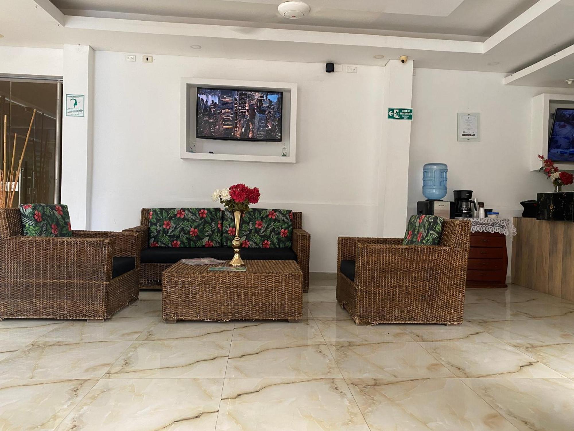 Hotel Deluxe Oasis De La Colina Girardot Exterior foto